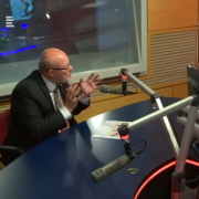 Ministr zdravotnictví Vlastimil Válek byl hostem Dvaceti minut Radiožurnálu
